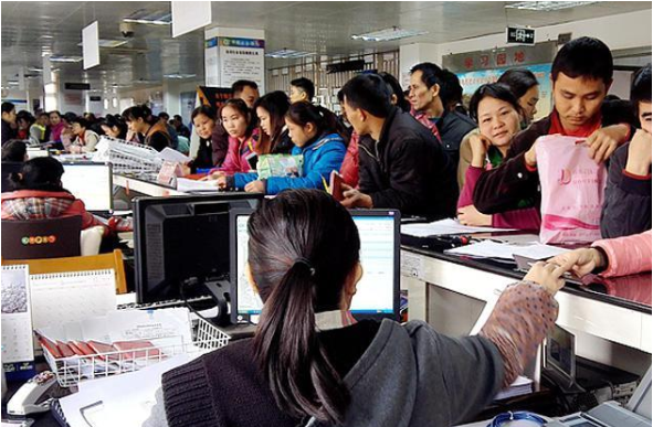 抚顺公积金离职封存后还可以提取出来吗？需要收费吗？